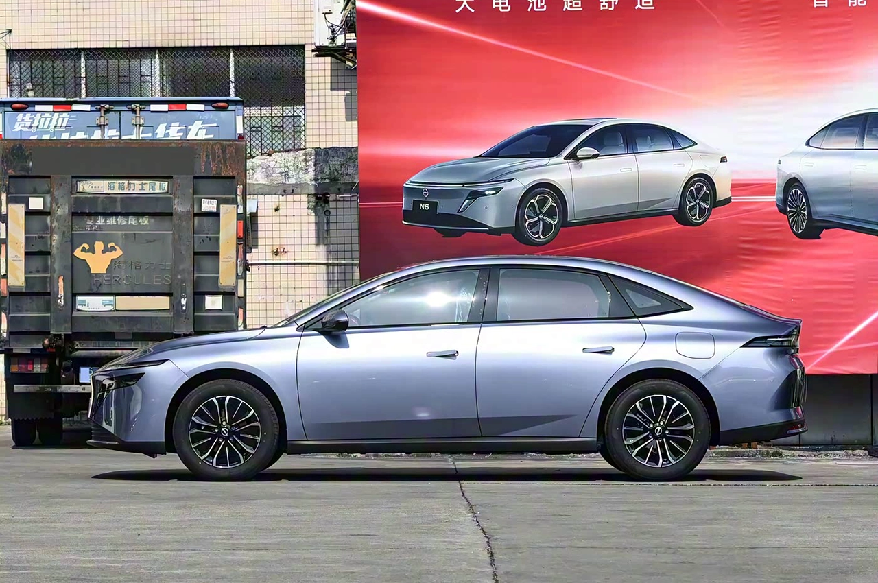 AutomobileFa Nissan N6 14040921 4