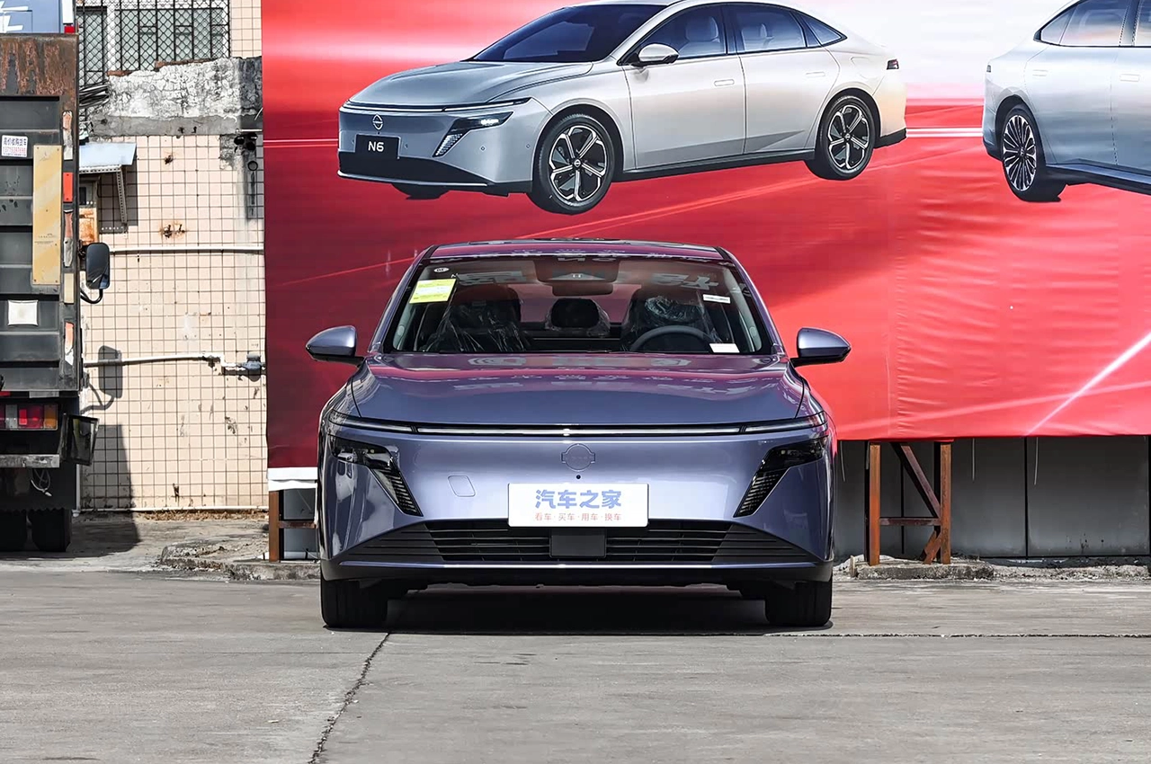 AutomobileFa Nissan N6 14040921 6