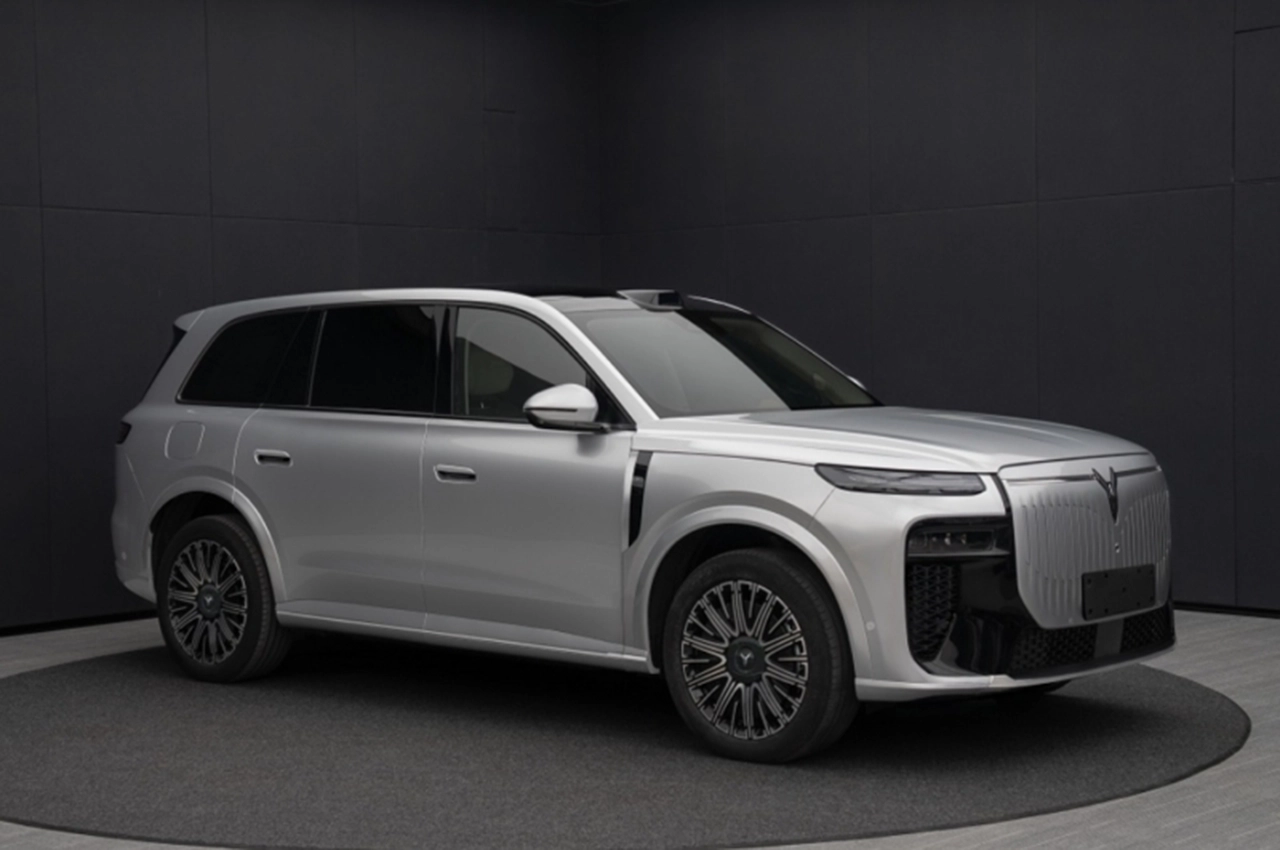 AutomobileFa Voyah Taishan 8 14040919 1