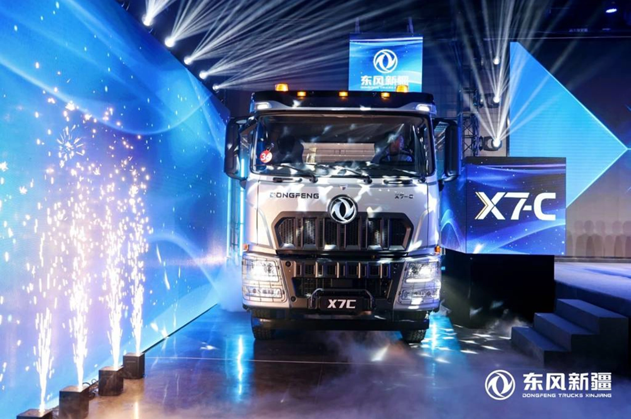  Dongfeng Xinjiang X7-C 