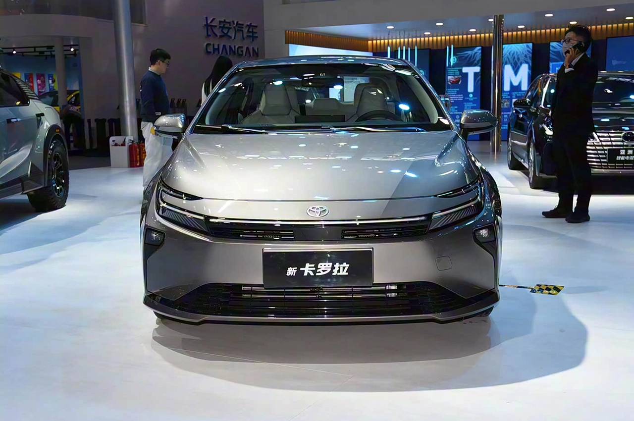 AutomobileFa toyotacorolla 14040924 4