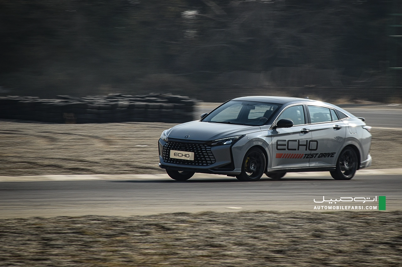 پشت فرمان لاماری اکو