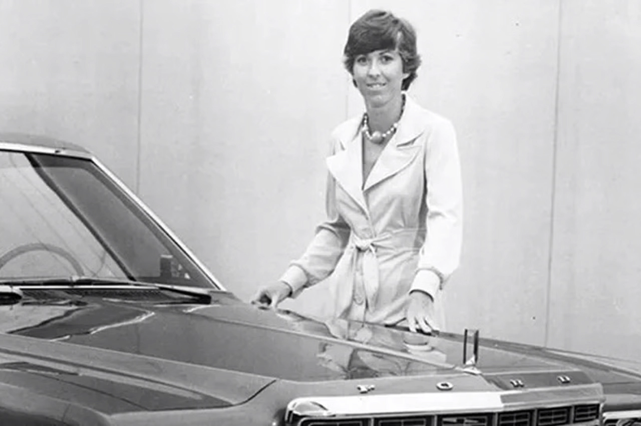 AutomobileFa Mimi Vandermolen 14041010