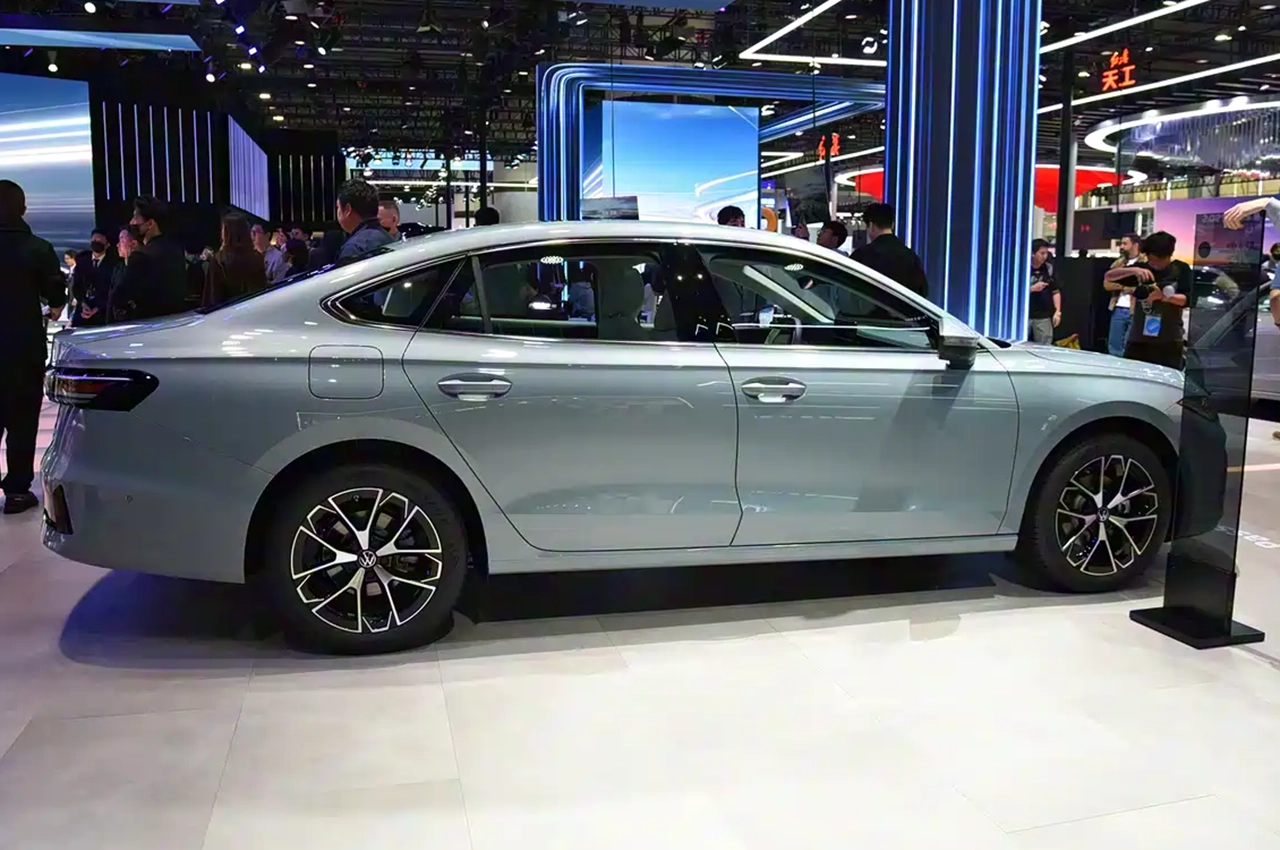 AutomobileFa Volkswagen Passat ePro 14041004 4
