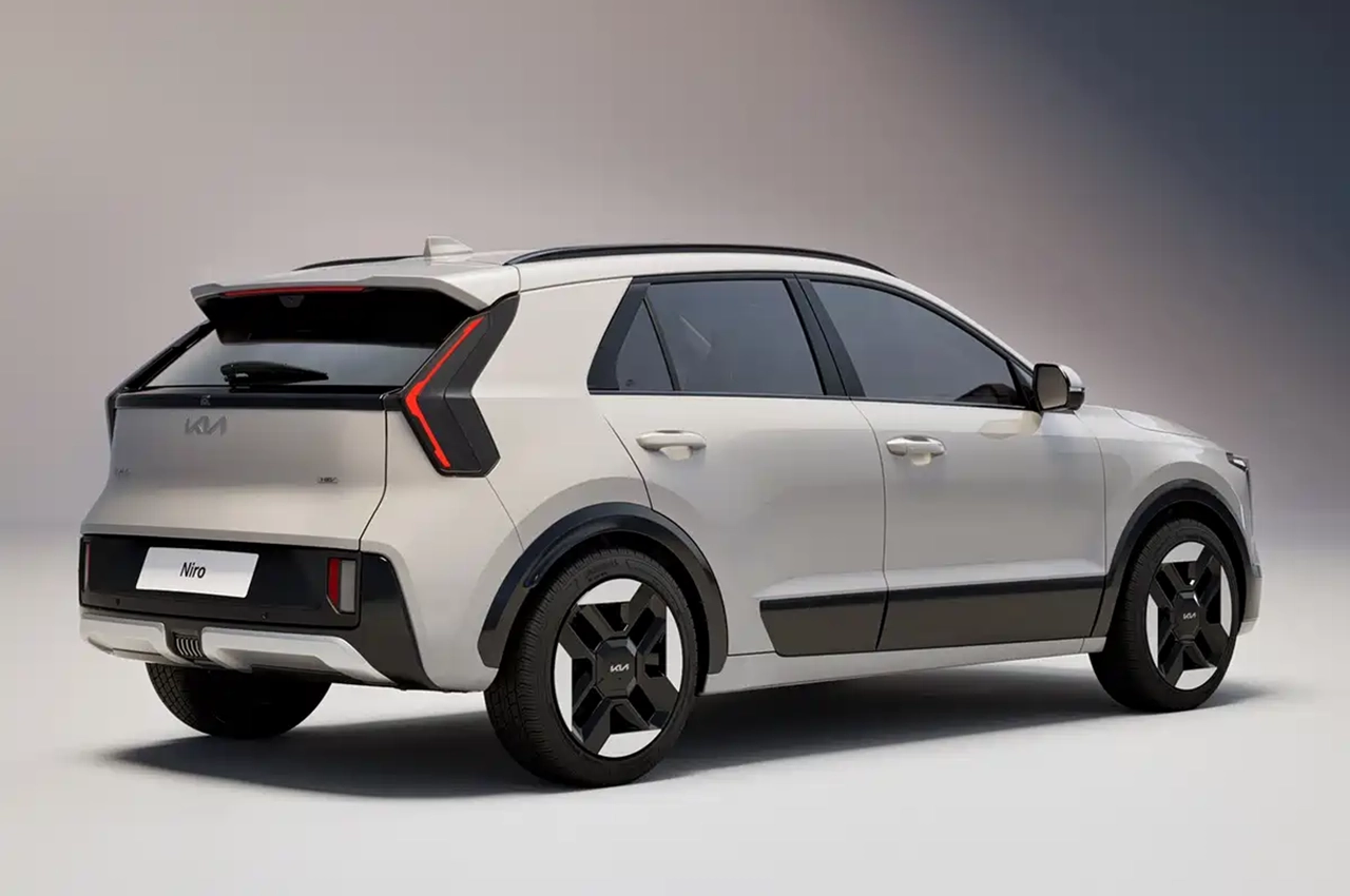 AutomobileFa Kia Niro 140411101 3