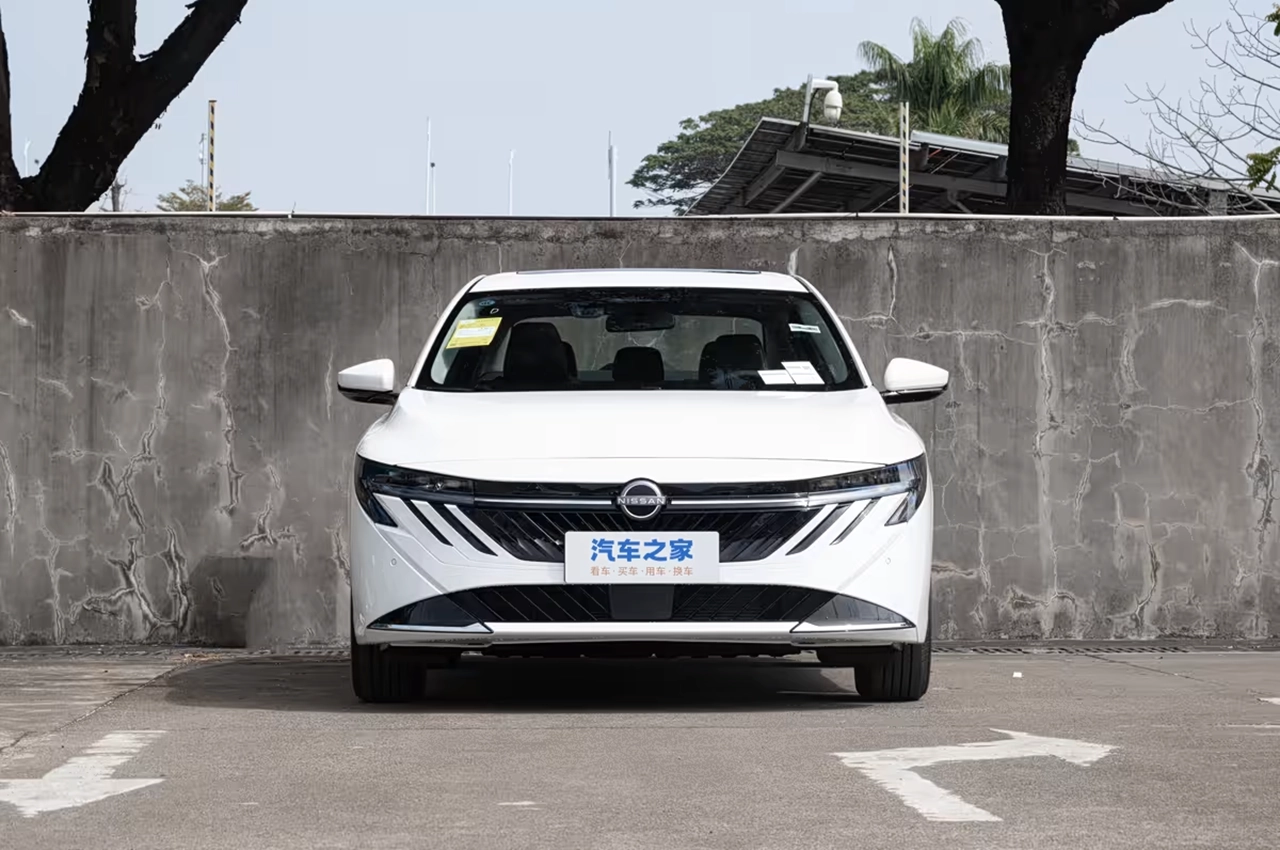 AutomobileFa Nissan Sylphy 14041126 9