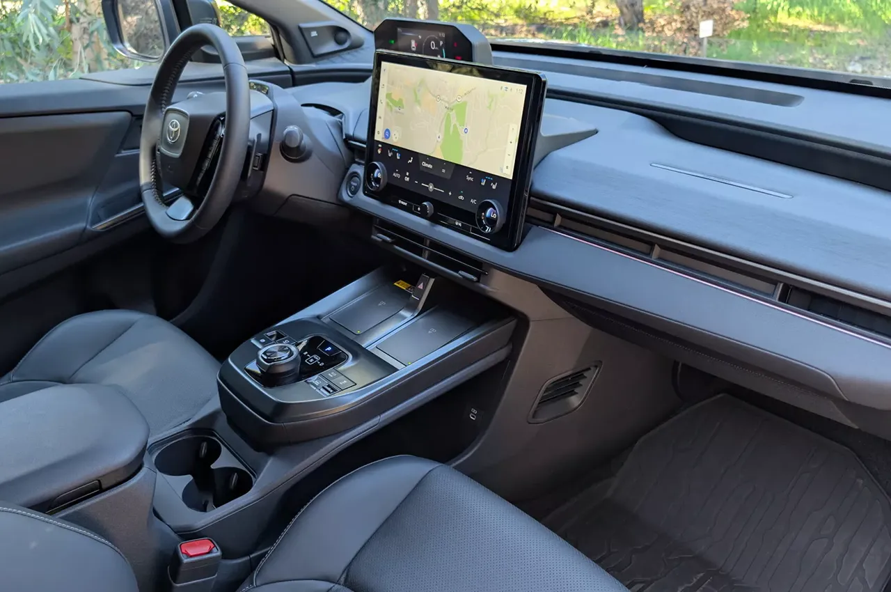 AutomobileFa Toyota bZ Woodland Electric 14041130 6