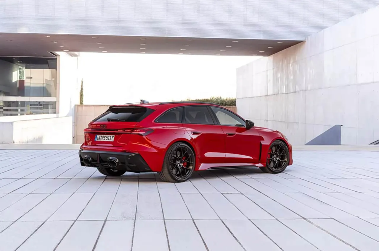 AutomobileFa Audi RS5 14041201 2