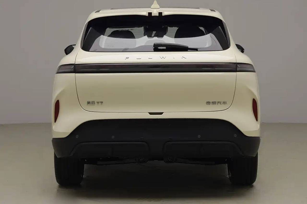 AutomobileFa Chery Fengyun T7 14050220 5