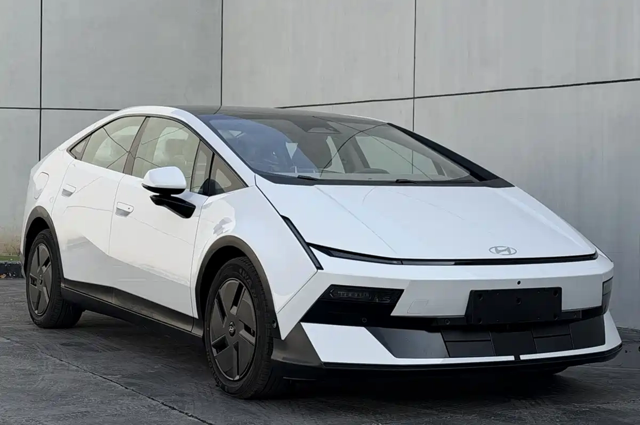 Hyundai IONIQ V 