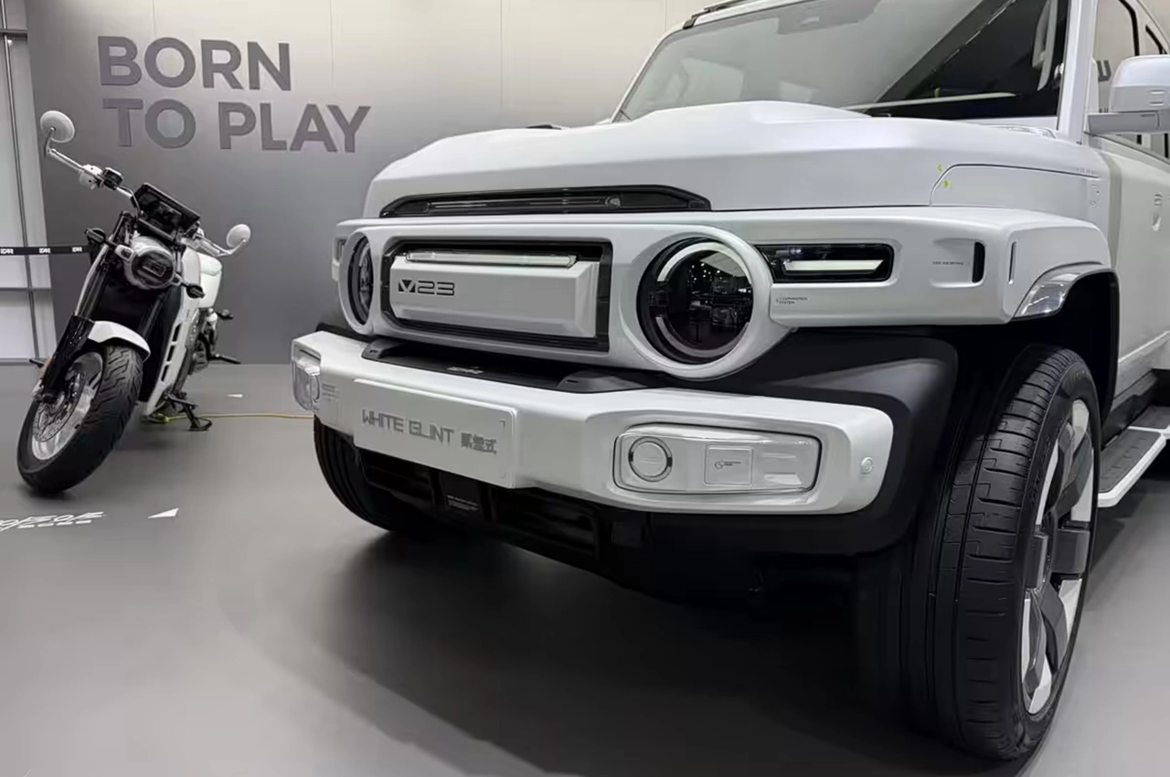 AutomobileFa iCAR V23 White Warrior Edition 14050221 1