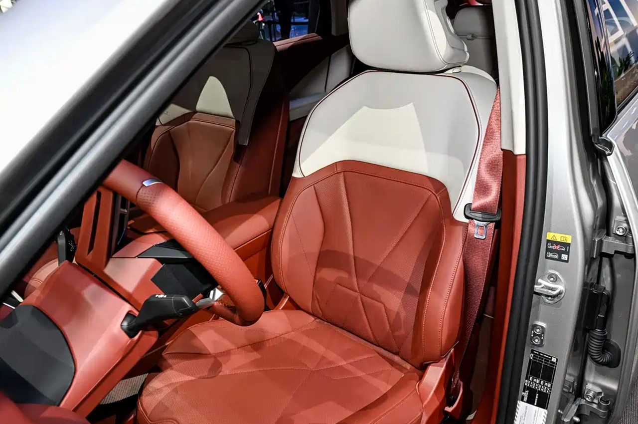 AutomobileFa BMW iX3 14050310 4
