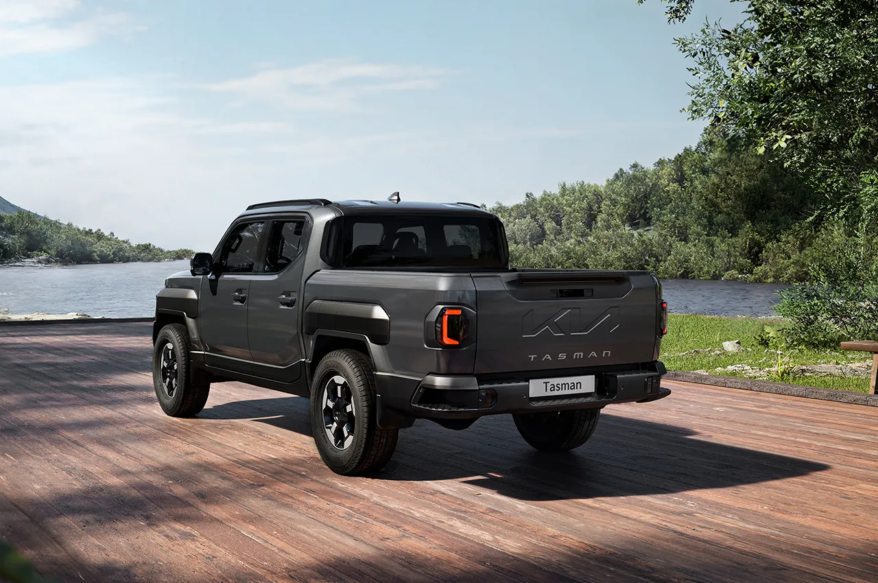 AutomobileFa KiaTasmanpickuptruck 14050326 3