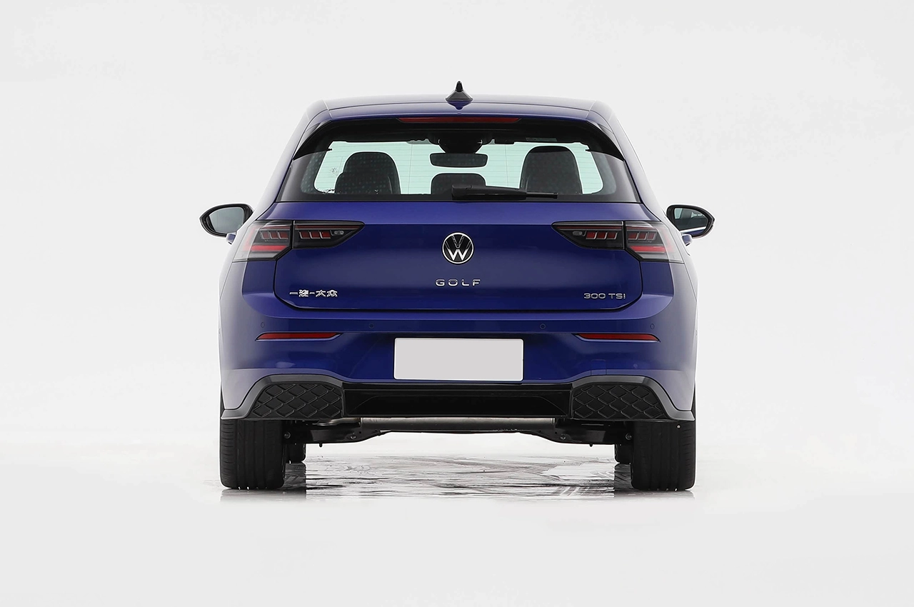 AutomobileFa VwGolf 300TSI R Line 2025 14050319 2