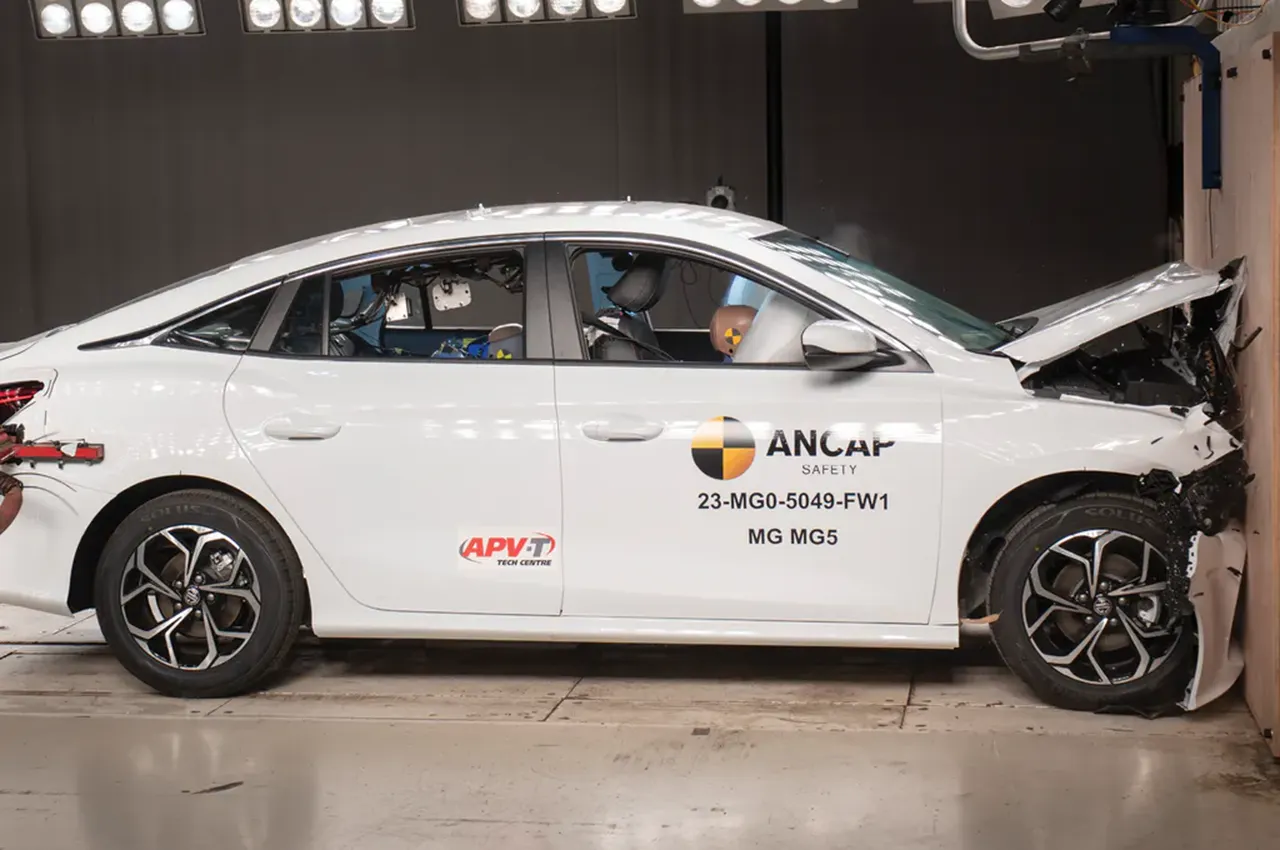 AutomobileFa MG GT ANCAP 2