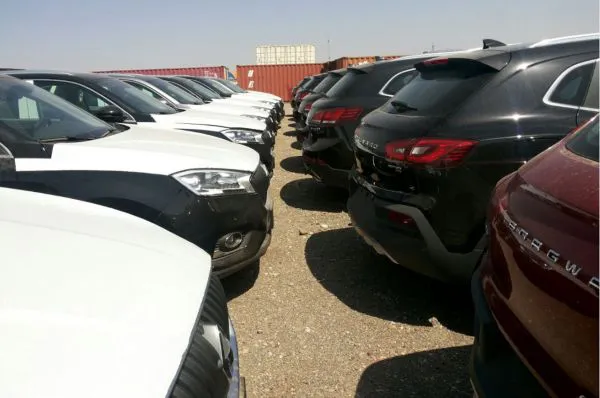 بازار منتظر نهایی شدن آیین‌نامه واردات خودرو