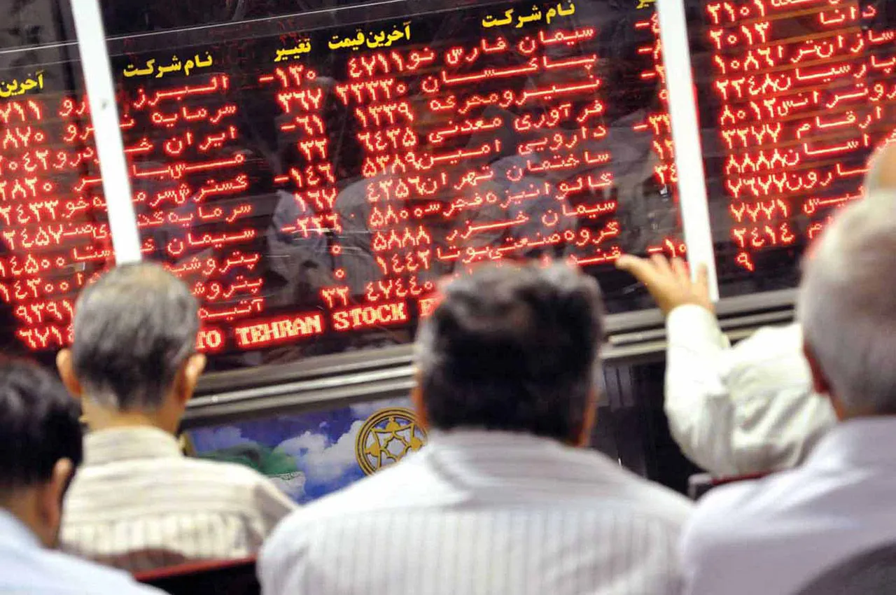 دارندگان سهام نمادهای خودرویی در بورس مراقب باشند