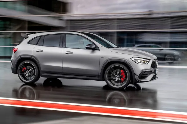 آشنایی با ویژگی‌های نسل جدید مرسدس بنز GLA 45 AMG